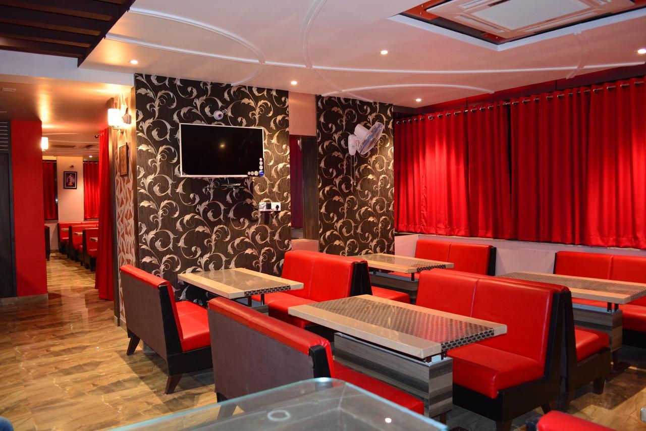 Hotel Desert Inn Barmer Buitenkant foto